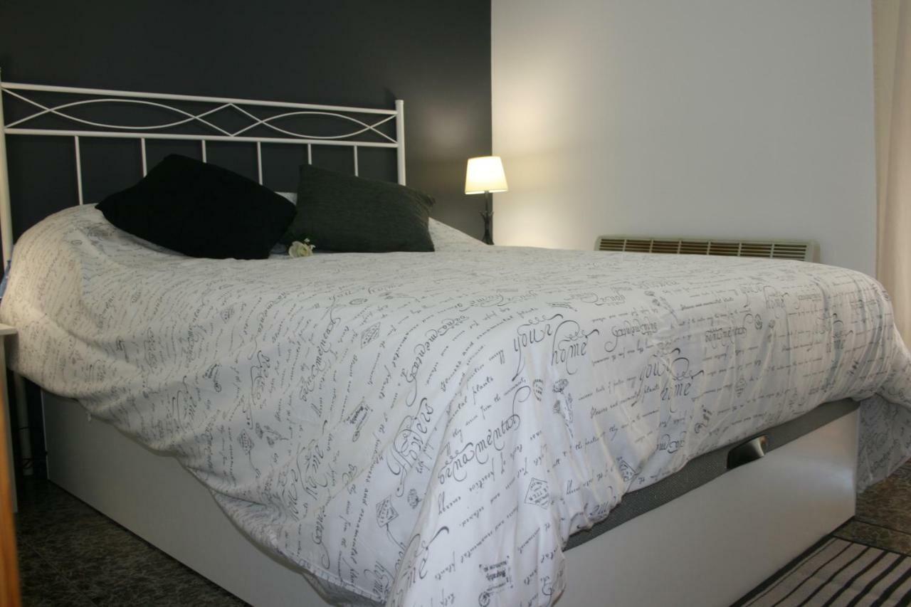 Esera Dos Catedrales Apartment Villanova Luaran gambar