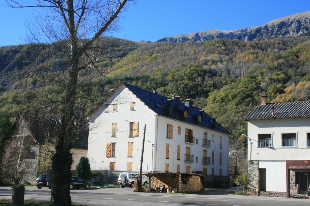 Esera Dos Catedrales Apartment Villanova Luaran gambar